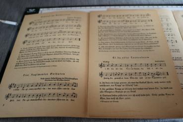 Preview: zwei Liederblätter der Hitler-Jugend